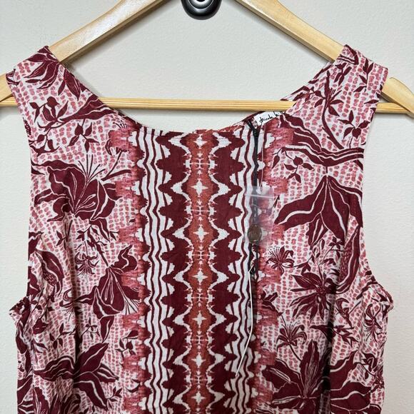 Nicole Miller NWT Red Lightweight Wood Button Tank Top Size L - Picture 7 of 7